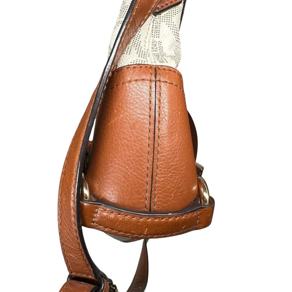 Michael Kors Medium FALLON Messenger Bag Vanilla Acorn - Picture 12 of 16